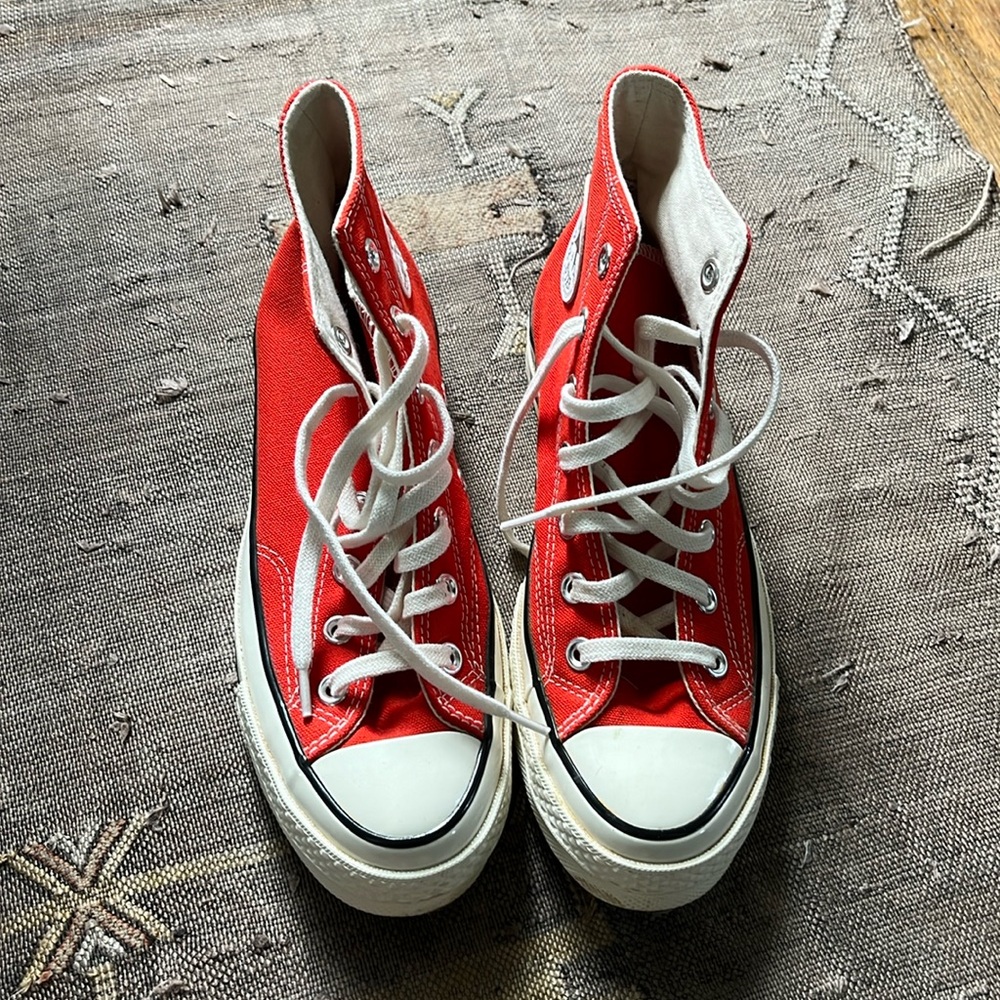 Converse red high tops sz 39-8